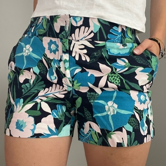 LOFT Riviera Navy Blue Floral Tropical Print Tailored Cotton Blend Summer Shorts - Picture 12 of 15